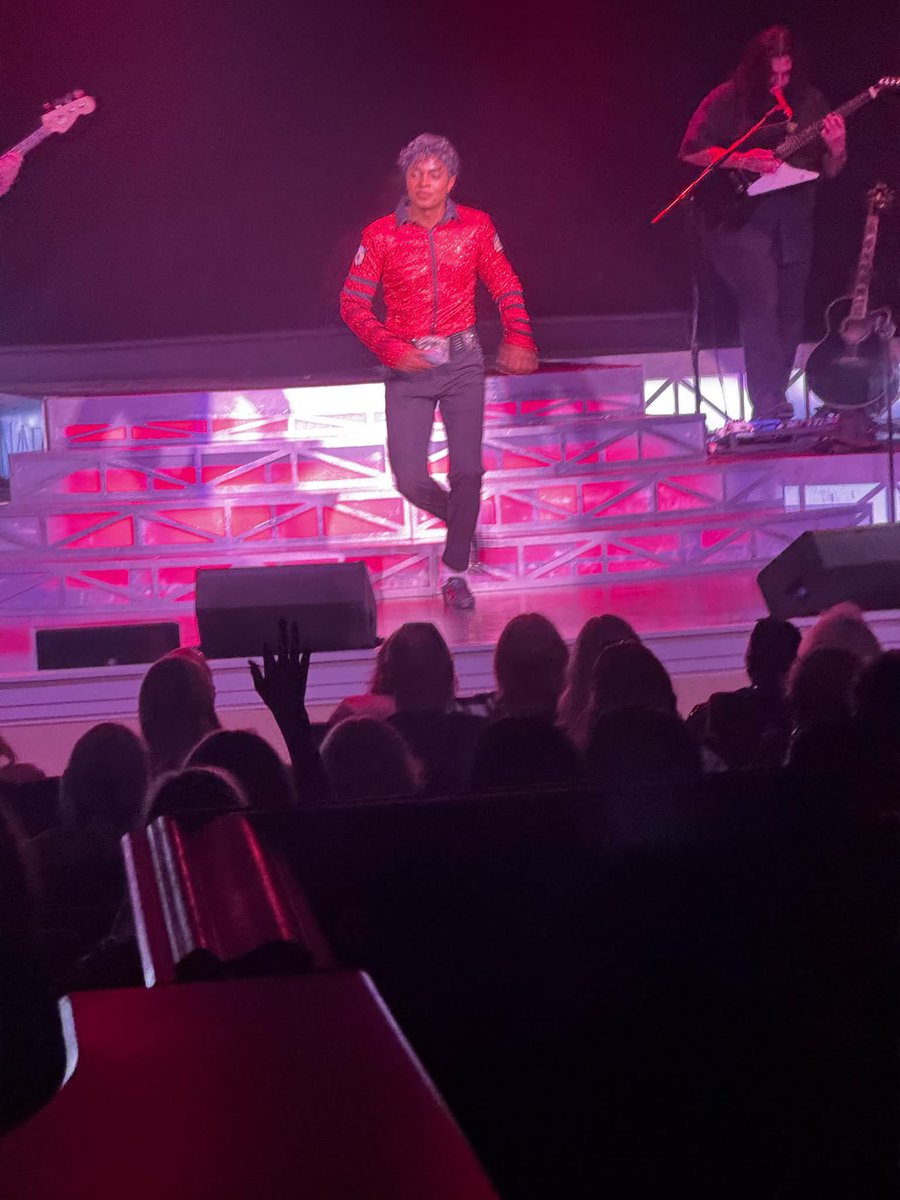 LEGENDS_MBSC's tweet photo. “Our kids loved your show on 7/29. Just wanted to send a special thanks to you all! Obviously, our little Michael was totally happy with Michael Jackson.” - Kevin Graves https://t.co/iSp4wk107P