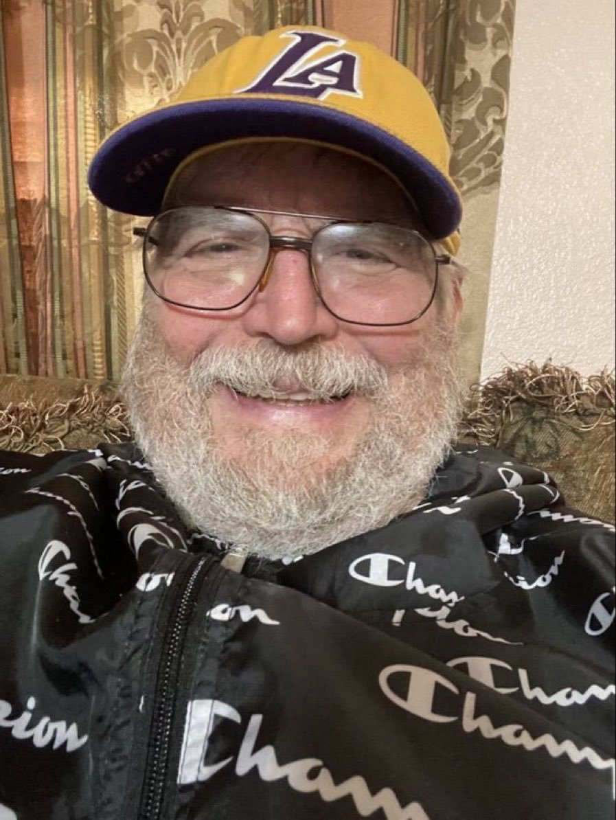 Jrmc8McDonald's tweet photo. I need a girlfriend. 
Can I DM you Zangi 6459997466? https://t.co/Mpjv10Q6XX