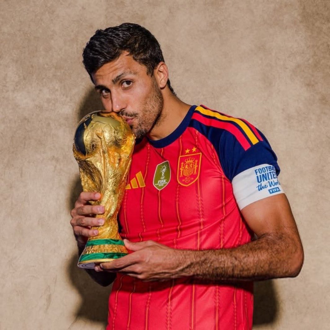 ReshadRahman's tweet photo. 🚨☎️ BREAKING: Barcelona’s second FORMAL bid is going to be €60m fixed + bonuses, reports  @_pauljoyce — sources close to the negotiation also tell this to @victor_nahe #Transfers 💰🔵🔴 https://t.co/uLAY26ulfK