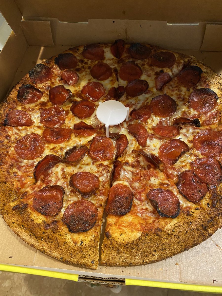 reillyofqueens's tweet photo. Pizza Time https://t.co/G7gDeEcNOd