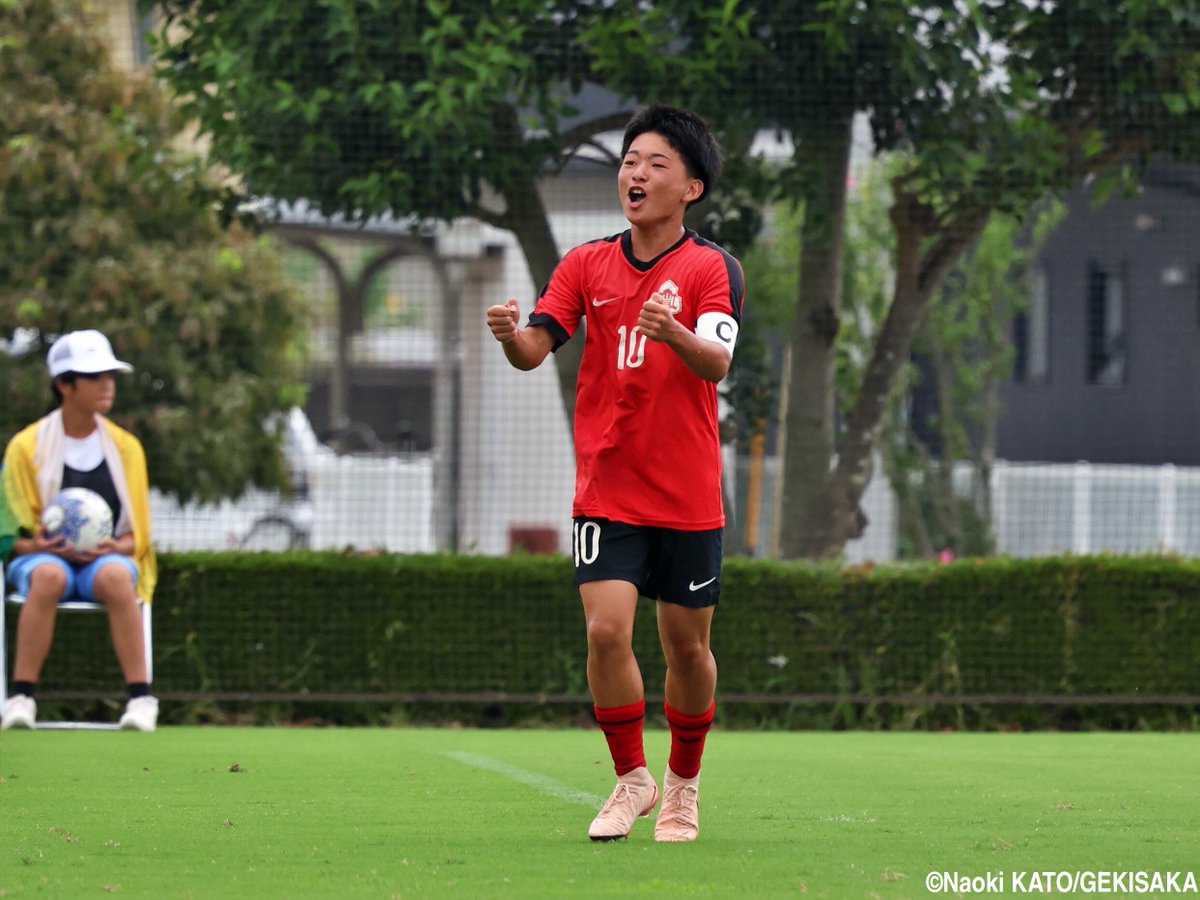 gekisaka's tweet photo. いとこは現役Jリーガー…大一番に強い伊勢原市立山王・中沢中MF西村諒が全中予選最終決戦でハットトリック!!

https://t.co/brIzMrPxB0

#中学サッカー #全国中学校サッカー大会 #全中 #ゲキサカ https://t.co/dabz3AQG0t