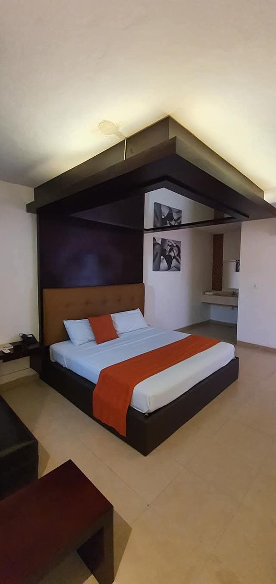 bu21686's tweet photo. ¿Cuántos de aquí conocerán?, la ubicación de está habitación. 😅🫶
#motel #valladolidyucatan #parejas #sw https://t.co/HpFR53iKxt