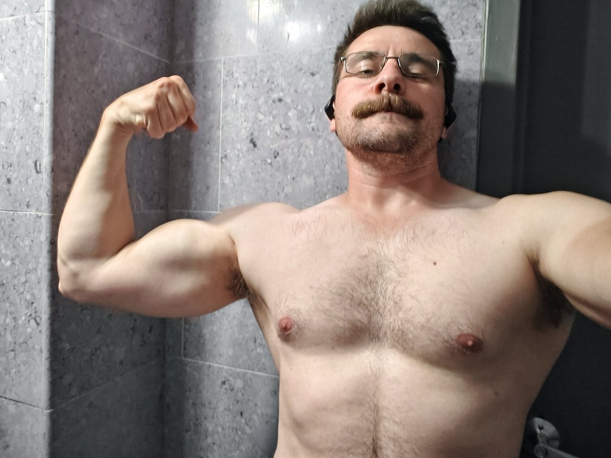 zhtrolle's tweet photo. Pump is pumping https://t.co/stdk3stfyU