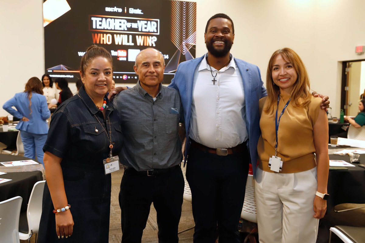 ELPASO_ISD's tweet photo. El Paso ISD educators Ramon Rosales Jr. and John Matthews represented our district with excellence at the ESC Region 19 Teacher of the Year Meet and Greet! 🌟 https://t.co/JNprJe1cXC