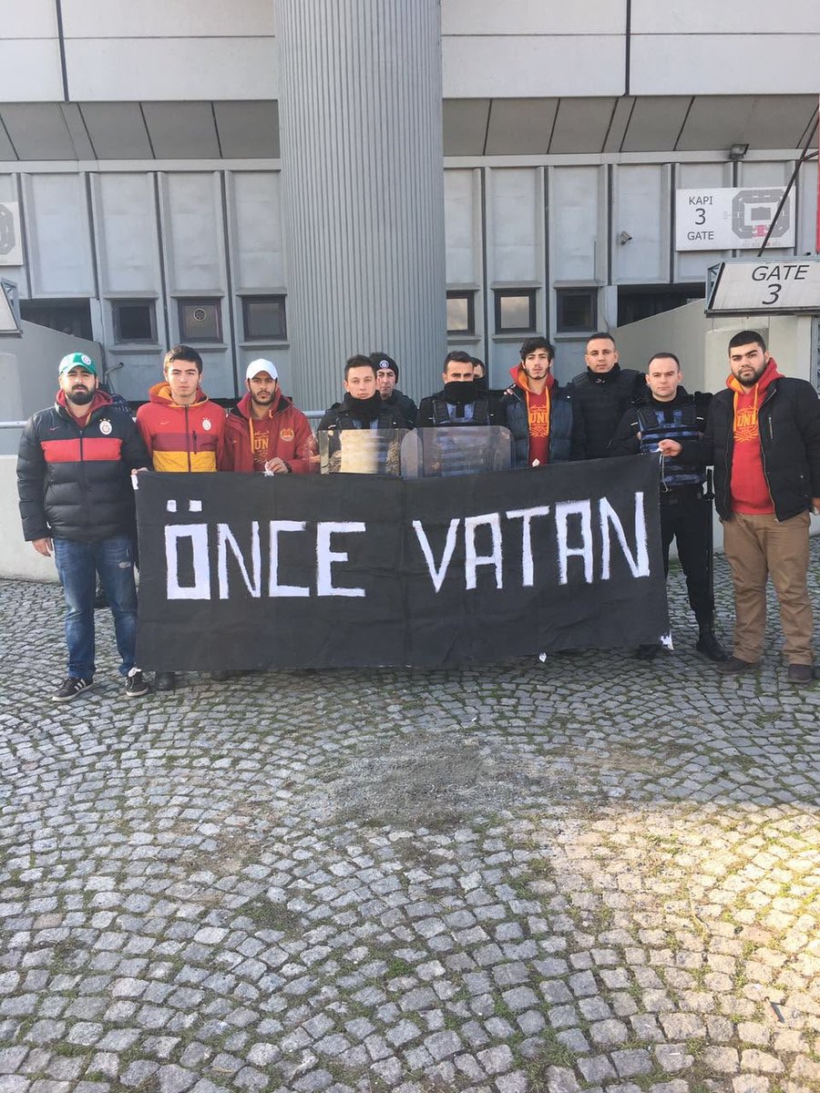ultrAslansivAss's tweet photo. Gördüğümüz lüzüm üzerine uA Sivas &amp; uA Cumhuriyet UNI &amp; uA lise sivas olarak Vatan, Bayrak ve Milli değerlerimizin çizgisinde, uygun ve gerekli gördüğümüz için!
GALATASARAY SEVDAMIZA MÜNFERİT DEVAM EDECEĞİZ. 
Fikrimiz değişmemiştir! 
apo bebek katilidir p*çtir p*ç kalacak! https://t.co/L7AmcIgFlt