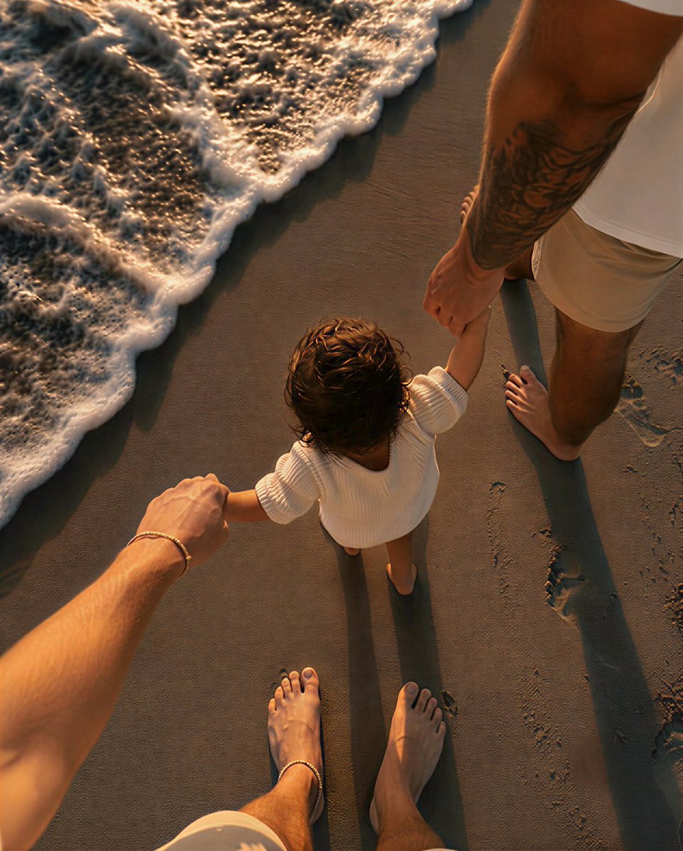 mediicinee's tweet photo. Viaje de playa con mis amores
El hombre más feliz de compartir estos días con ustedes, lleno de amor y felicidad me tienen. ❤️‍🩹 https://t.co/0sm58Cg5GJ