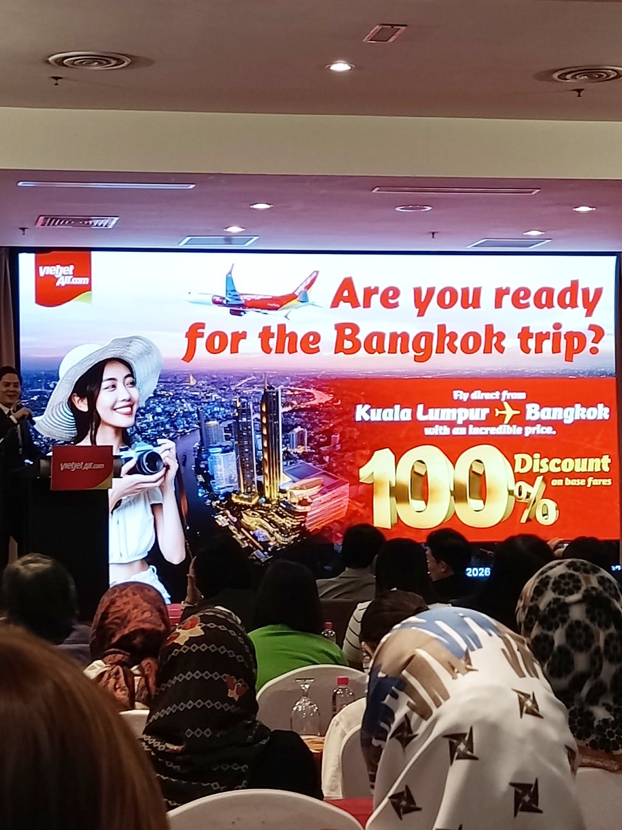 SiennyLovesDraw's tweet photo. #blogpost #blog #update https://t.co/raelBRbNLo #EnjoyFlying #FlyYourPassion #ThaiVietjet #VietjetThailand #AmazingThailand #Thailand #yourstoriesneverend #tatkl #Malaysia #KualaLumpur #Bangkok #flight #flights #launch #travel #lifestyle #travelblogger #tourism #Thai #traveldeal https://t.co/lHn4ZF4fyr