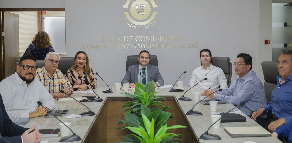 CongresoSon's tweet photo. 📣Para evitar que víctimas de delitos paguen por el resguardo de sus vehículos asegurados durante investigaciones penales, la Comisión de Justicia y Derechos Humanos socializó una reforma a la Ley Orgánica de la Fiscalía General de Justicia. https://t.co/FfxBDq2q9P