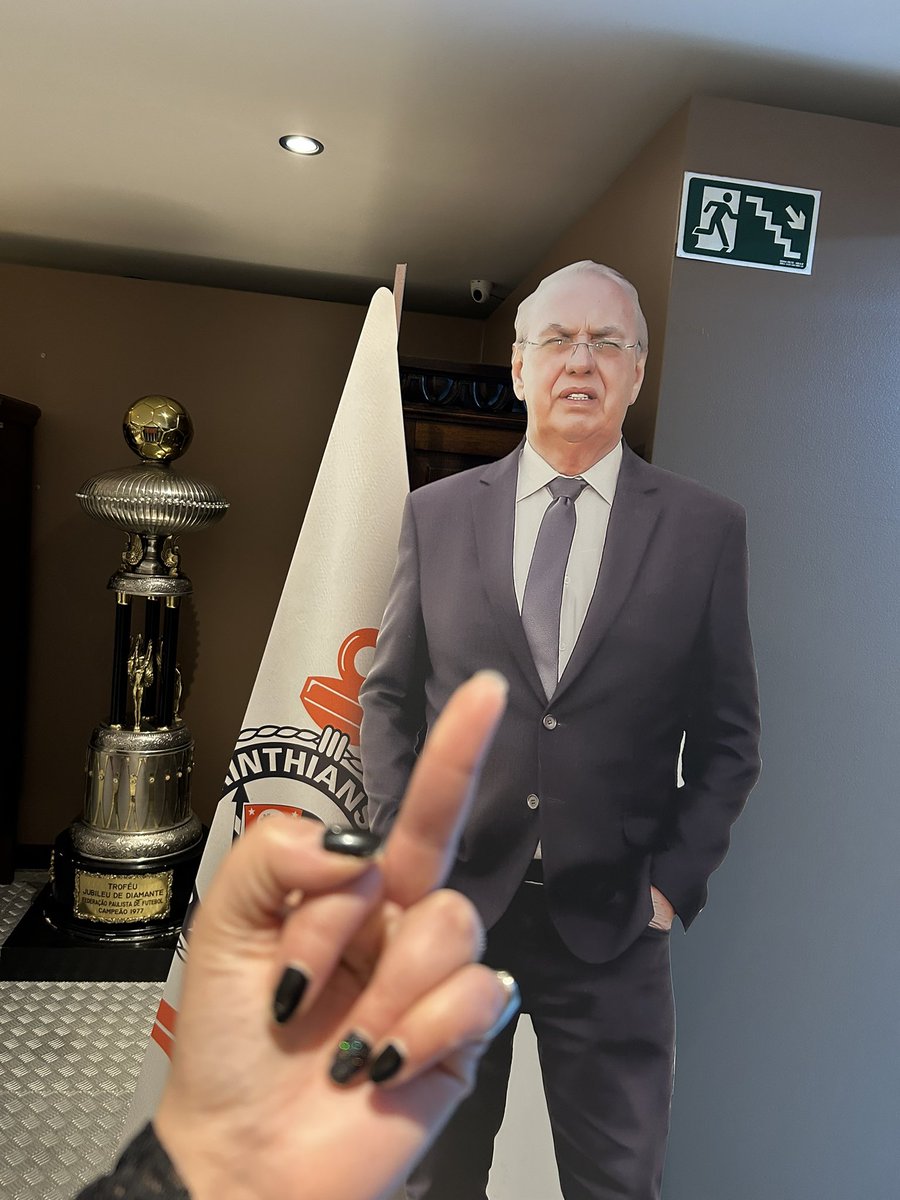 __ferrante's tweet photo. rato maldito 
#forastabile https://t.co/cCPJPcO68U