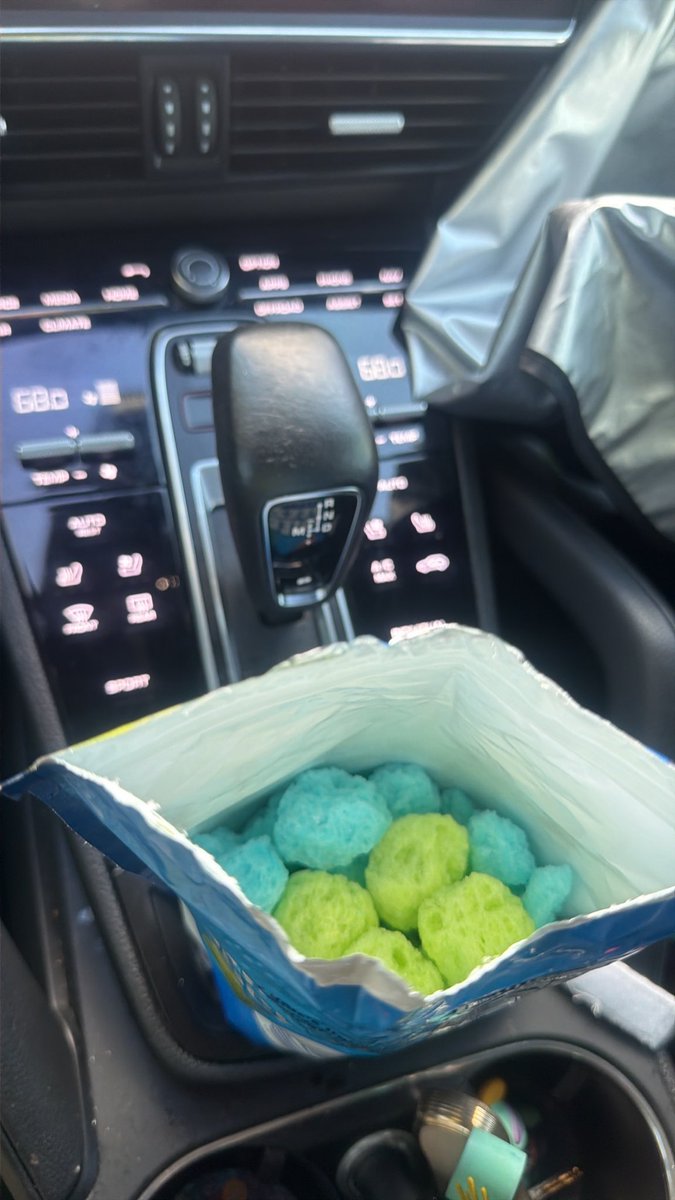 Platinumnk's tweet photo. @Jolly_Rancher I have been scammed- not a single watermelon flavor - and it’s pricey for not being inclusive . Disappointed. I just opened the bag hoping to try it . https://t.co/BkZpjvtcre