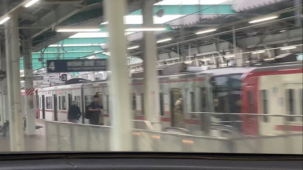 kaluxel's tweet photo. 772レ　急行吉良吉田　銀銀白白
ﾄ9103F+3167F+[3109F+3108F]
[]内は鳴海切離し　動画切抜き並べ替え
普段は2(9100指定)+2+4が多い当列車、鳴海までですがブツ8急行となりました
#meiun 
#名古屋本線 
#名鉄 
#ブツ8 https://t.co/3tW3LzZg1b
