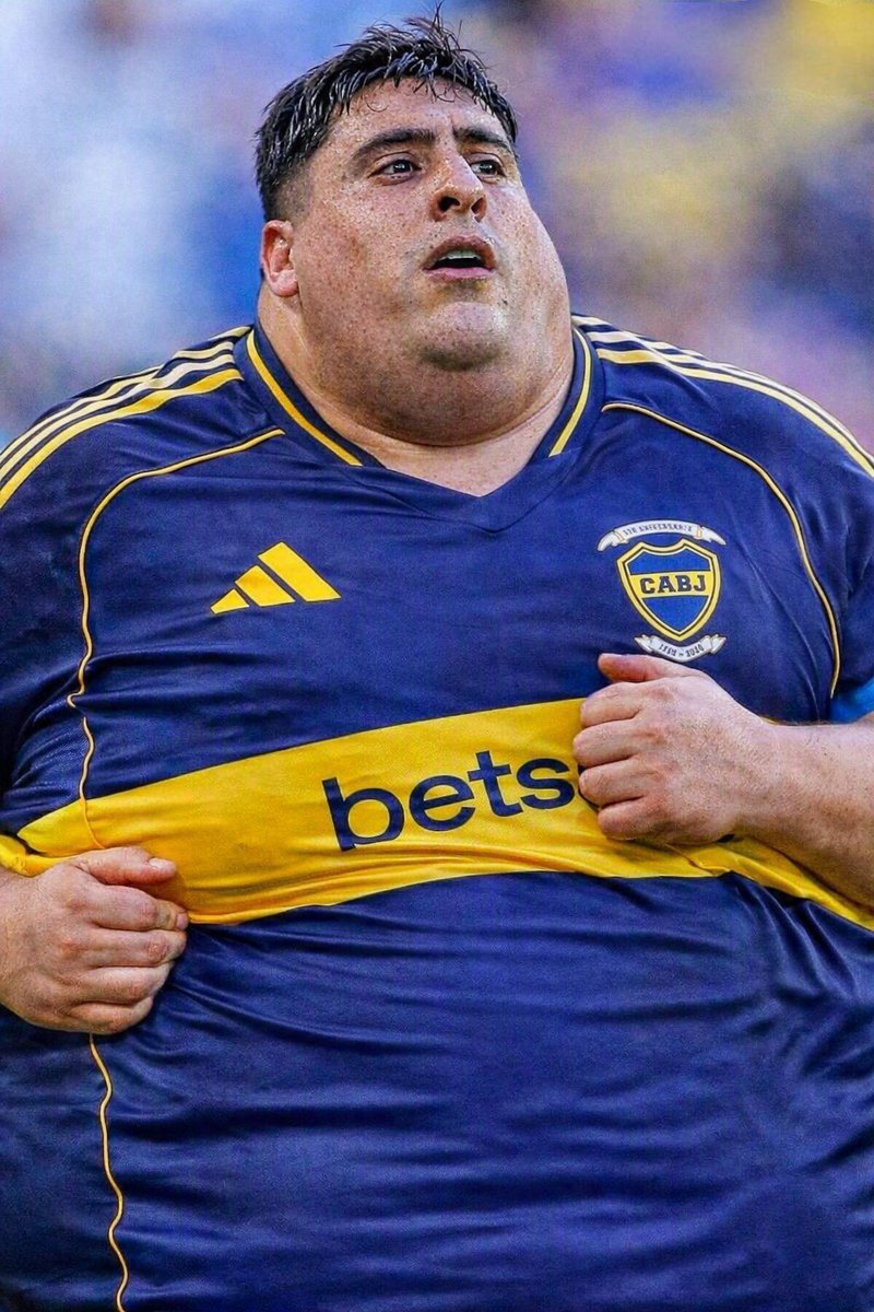 soydeboquitaJRR's tweet photo. [SERIO] Bor qué este tipo le pudo hacer un gol al Bayern Múnich y no a Recoleta de Paraguay? https://t.co/bAgMIszx9i