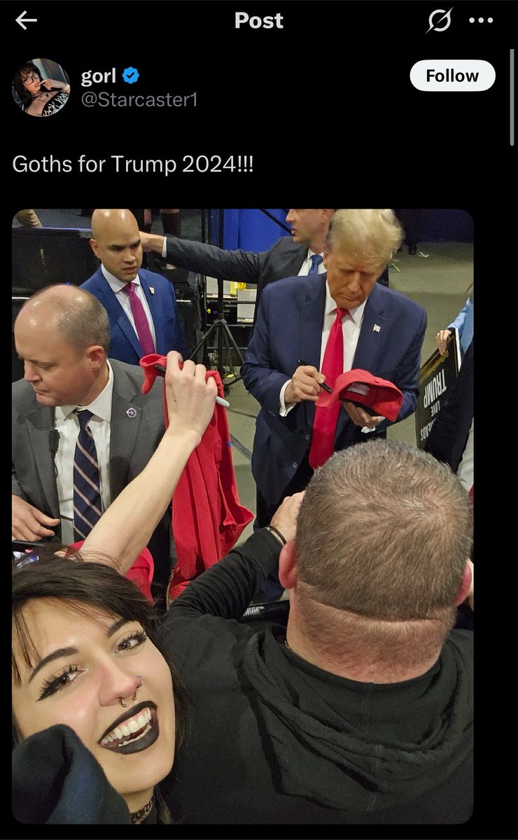 GOTHPlMP's tweet photo. everyone point and laugh https://t.co/As8Jl8xq23
