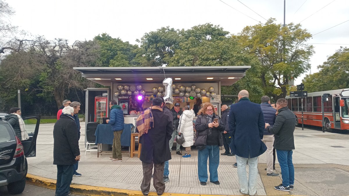 angeloanyelo's tweet photo. Aniversario del bar del  (TIO PANCHO)  Figueroa Alcorta y Tagle , junto  a  @Robergmoritan  Partido Demócrata Progresista CABA  Alejandro Ayelo https://t.co/9Wsw4SMvIT