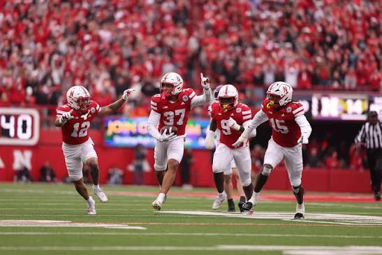 brooksauker's tweet photo. Excited to be at @HuskerFootball for a Game Day visit on September 12th. Thank you @CoachMattPearce for the invite, excited to get on the campus, meet the coaching staff, and experience Nebraska football 🔴⚪️. @CoachMattRhule @CoachRoyM @EDGYTIM @PrepRedzoneIL @mwfbrecruiting @sixstarfootball @SeanConsidine37 @JordanAuker