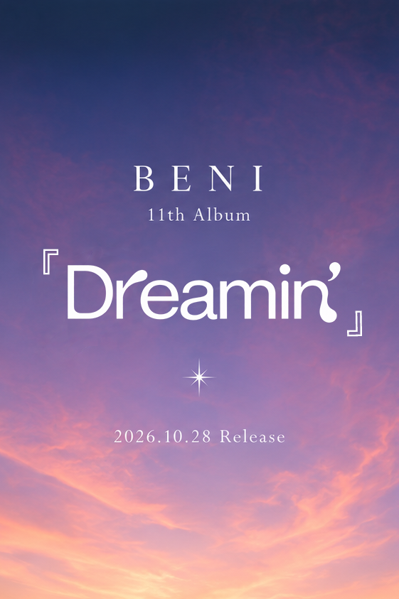 BENI_staff's tweet photo. 【アルバム発売💿】

BENI New Album
『Dreamin'』
2026年10月28日(水)
発売決定！！

前作『Y/our Song』から約6年ぶりとなるオリジナルアルバム。
“美しい現実逃避”をコンセプトに、忙しい毎日にそっと寄り添い、心の解放を届ける作品となっています✨

▼詳細はこちら
https://t.co/FhWrJaio05 https://t.co/mMLHVy3XBU