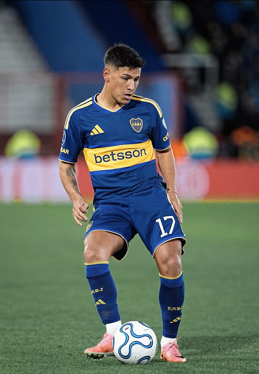 ramiroamadio's tweet photo. Gran primer tiempo en lo ofensivo para Boca Jrs, pierde pero genera mucho y tiene mala suerte con los palos, igualmente tiene falencias en el fondo.

Queda muy mal parado y no es noticia, es un patrón que se repite más si el arqueo nuevo no está pasando un gran momento. https://t.co/DdgeafL1u1