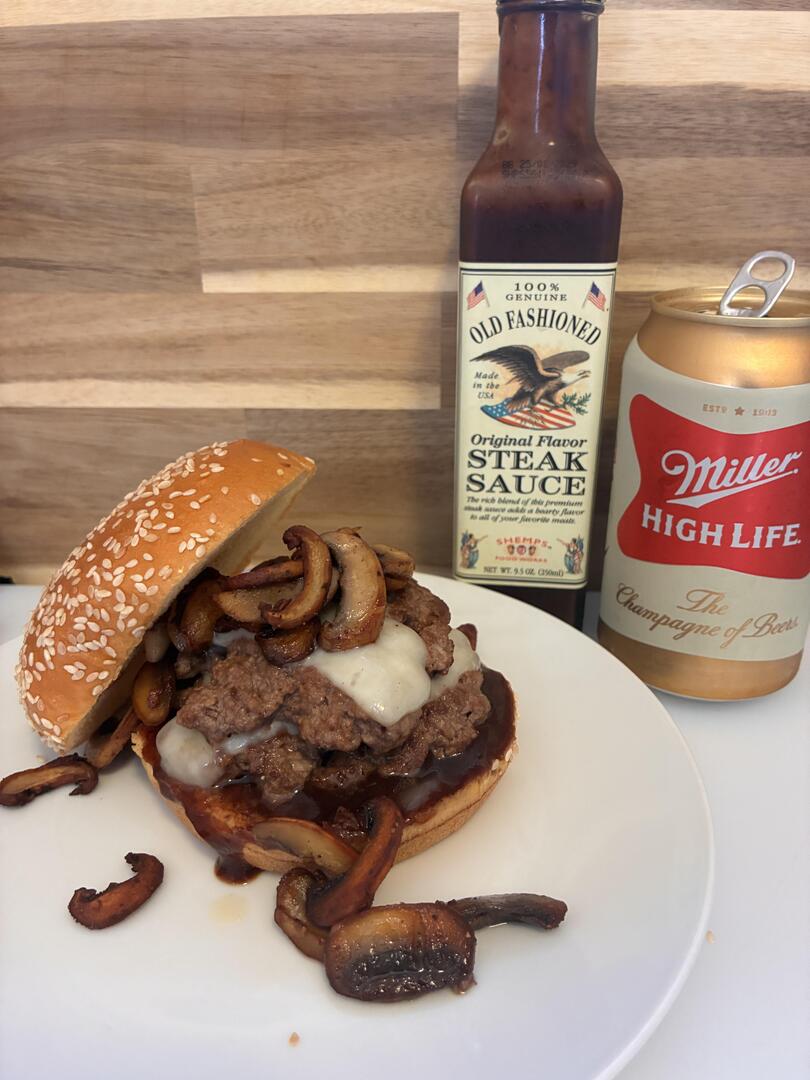 homevsfastfood's tweet photo. [homemade] Mushroom and Swiss Burger
#HomemadeBurger #MushroomChampagneSwiss #MushroomSwissBurger #GourmetBurger #BurgerRecipe #homecooking #food #recipes #foodpic #foodie #foodlover #cooking #hungry #goodfood #homecookingvsfastfood https://t.co/ZDzsriYPwO