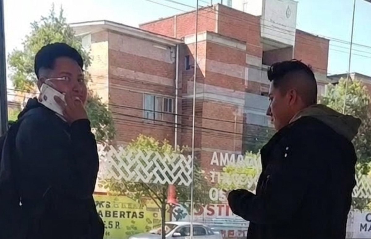 Hechizero_38's tweet photo. 🚨 ANGELITOS DEL RUTA 🚨

Nos quejamos TODOS los días de estas lacras...¿Pero cuántos de ustedes están haciendo denuncia? 

La formula es sumamente peligrosa:
Sin denuncia + Autoridad ausente + Hartazgo= Un entorno donde la delincuencia gana terreno y el tejido social se rompe.
¿Hasta cuándo rompemos esta ecuación? 👀