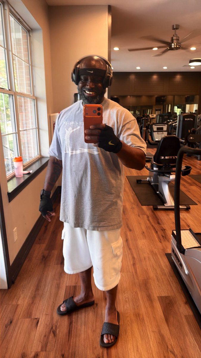 holythug36's tweet photo. Time 2 Get It In!! #56 #GYMLYFE #GRINDTYME. https://t.co/rOGnhQ07Vh