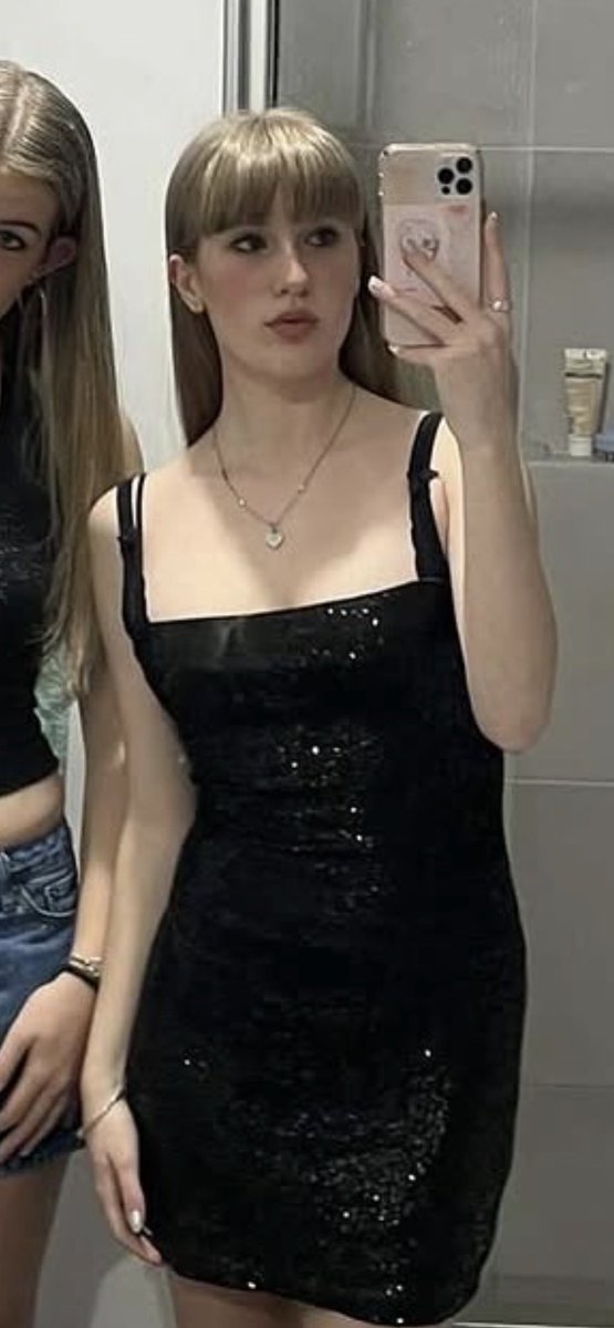 destroyme234's tweet photo. dm to cuck me to her nl

if u cant dm then follow me and ill dm u https://t.co/Y7ToqhBwOz