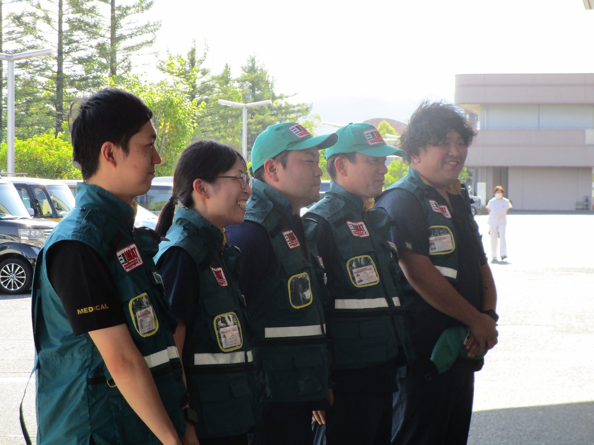 NabariHospital's tweet photo. DMAT隊が熊本県八代市から無事に帰ってきました😌現地での活動を終え、隊員みんな無事に戻って来られたことにホッとしています😌皆様、本当にお疲れさまでした。被災された皆様の一日も早い復旧・復興を心よりお祈りしています。
＃DMAT　＃災害医療　＃名張市立病院 https://t.co/FLOTrGm2p3