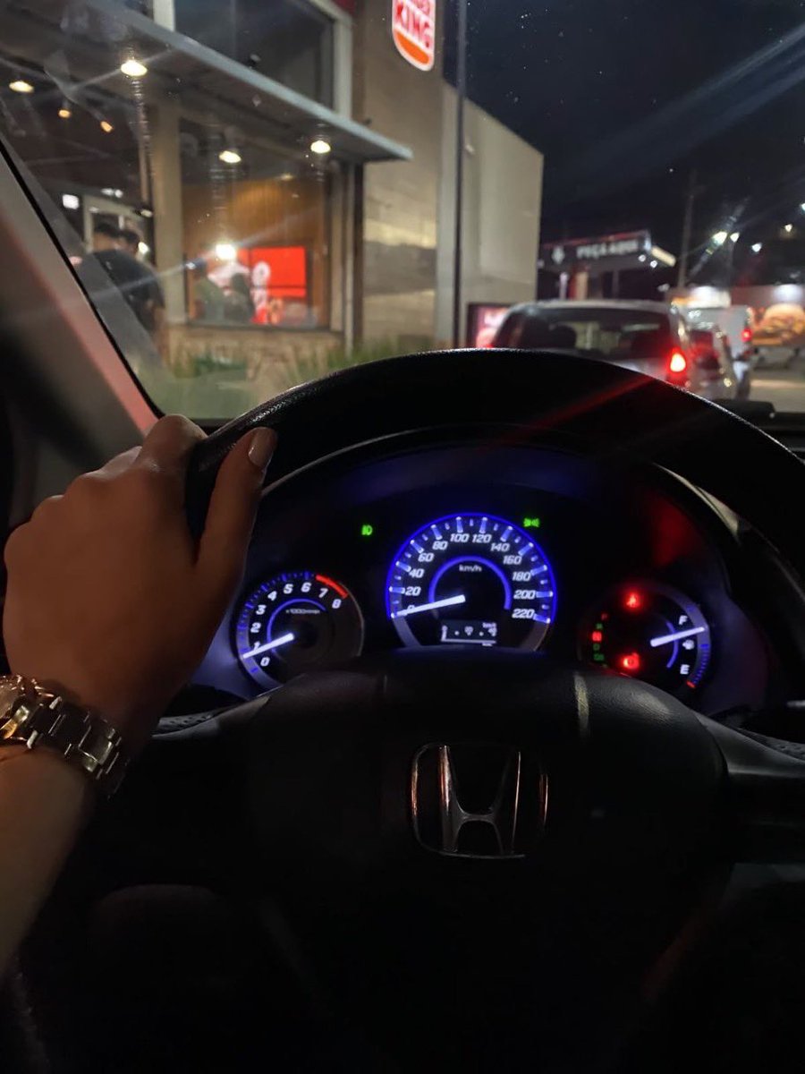 LauraQuandy's tweet photo. Car meet
#WashingtonState #Seattle #Tacoma #kent #Renton #Olympia #Everett #Auburn #Puyallup #Redmond #lakewood #bellingham #marysvilla #NSFW #seattlefreaks #Bellevue #206freaks https://t.co/4Na3FMEozk