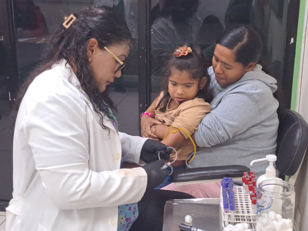 IpasmeOficial's tweet photo. La Unidad Médica El Tigre atendió a 14 pacientes en jornada de laboratorio, realizando 33 pruebas diagnósticas (hematología, VIH, VDRL y orina). 

Atención garantizada para afiliados y beneficiarios los días martes y jueves. ¡Seguimos! 
#SaludIpasme #Anzoategui https://t.co/hzFWd9YLfG