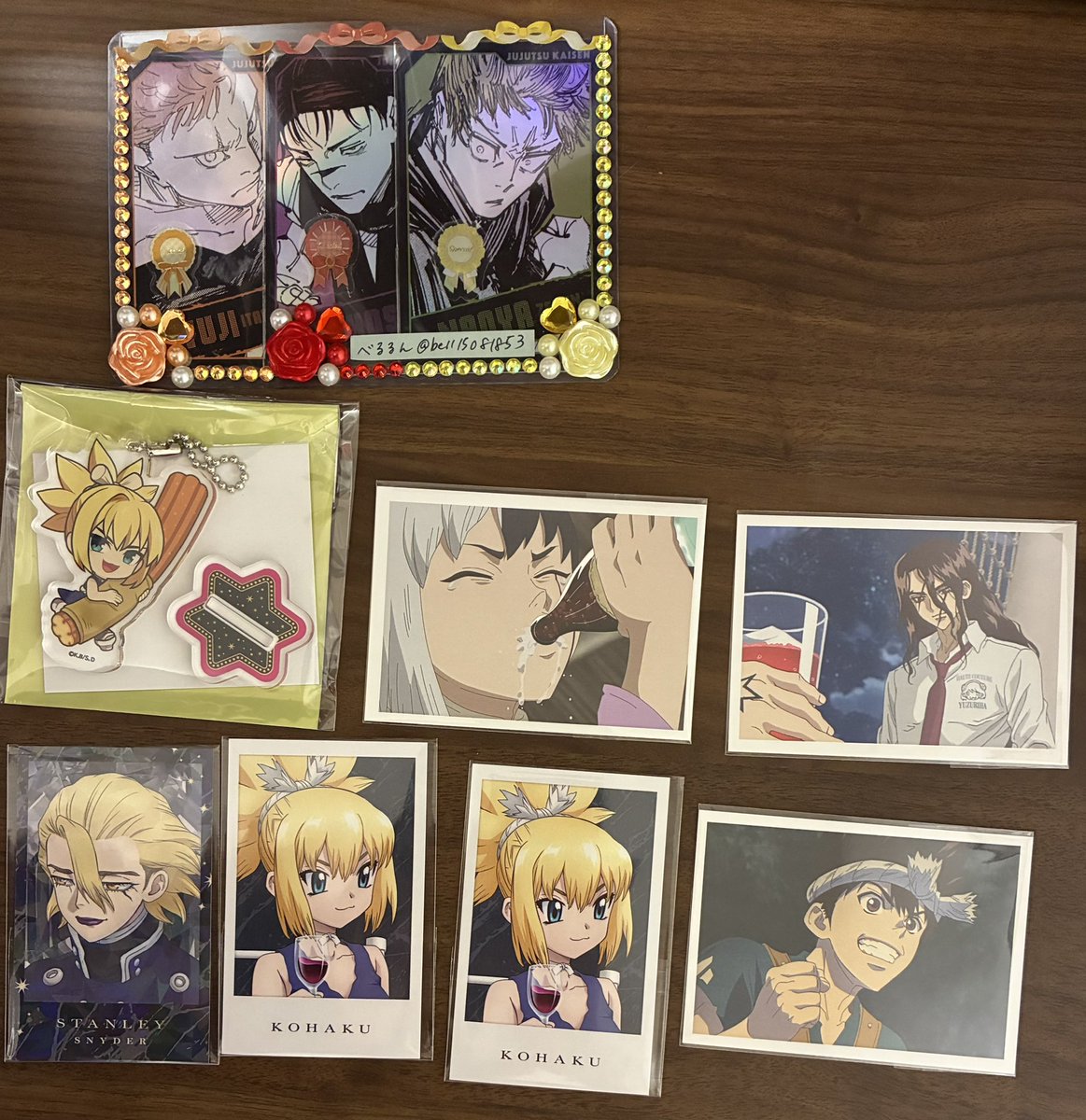 bell15081853's tweet photo. 【交換】
Dr.stone コラボカフェ　アモカフェ　AMOカフェ　ビジュアルカード　ミニキャラアクリルスタンドキーホルダー　B ドクスト　場面写　ホロ

【譲】◎スタンリー（レア）　◯コハク　◯ゲン　大樹　司

【求】龍水　SAI

条件は以下↓ https://t.co/inTtNczB2V