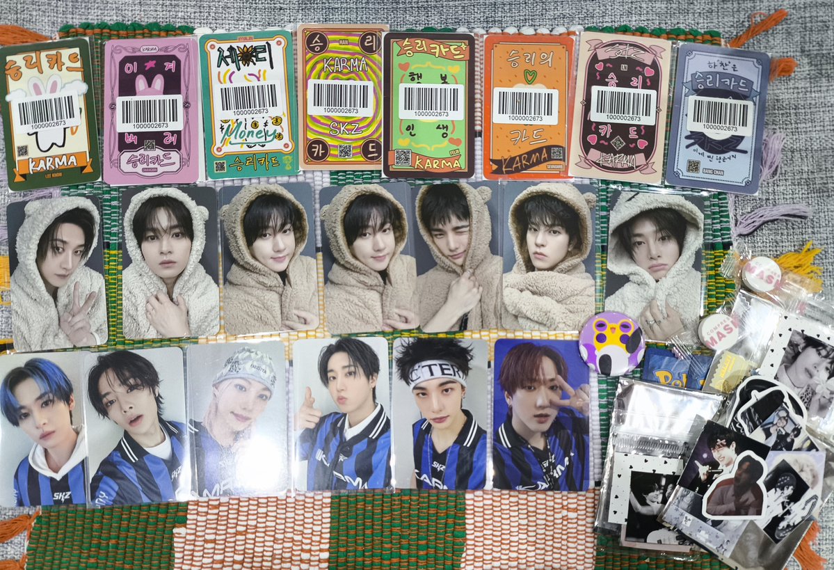 gabiknows143's tweet photo. Feedback super positivo pra @kvsmiso! Eu e a @amora_collector recebemos hoje nossos pacotes e como sempre veio tudo embalado com muito cuidado e com muitos brindes! Muito obrigada!! ❤️❤️ https://t.co/XKmEsExWwv