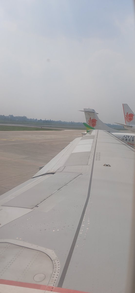 imam_15's tweet photo. Bandara supadio Pontianak  kondisi cuaca lagi kabut asap, naik pesawat citilink QG 417 PNK - SBY cuaca bagus, pesawat mulus 😁 https://t.co/0BWW1pgkfC