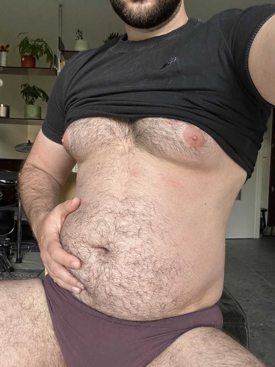 grassfedcub's tweet photo. throwback to one year ago when I overdid the bulk and this pic was kinda hot https://t.co/ruNdNiIDTc