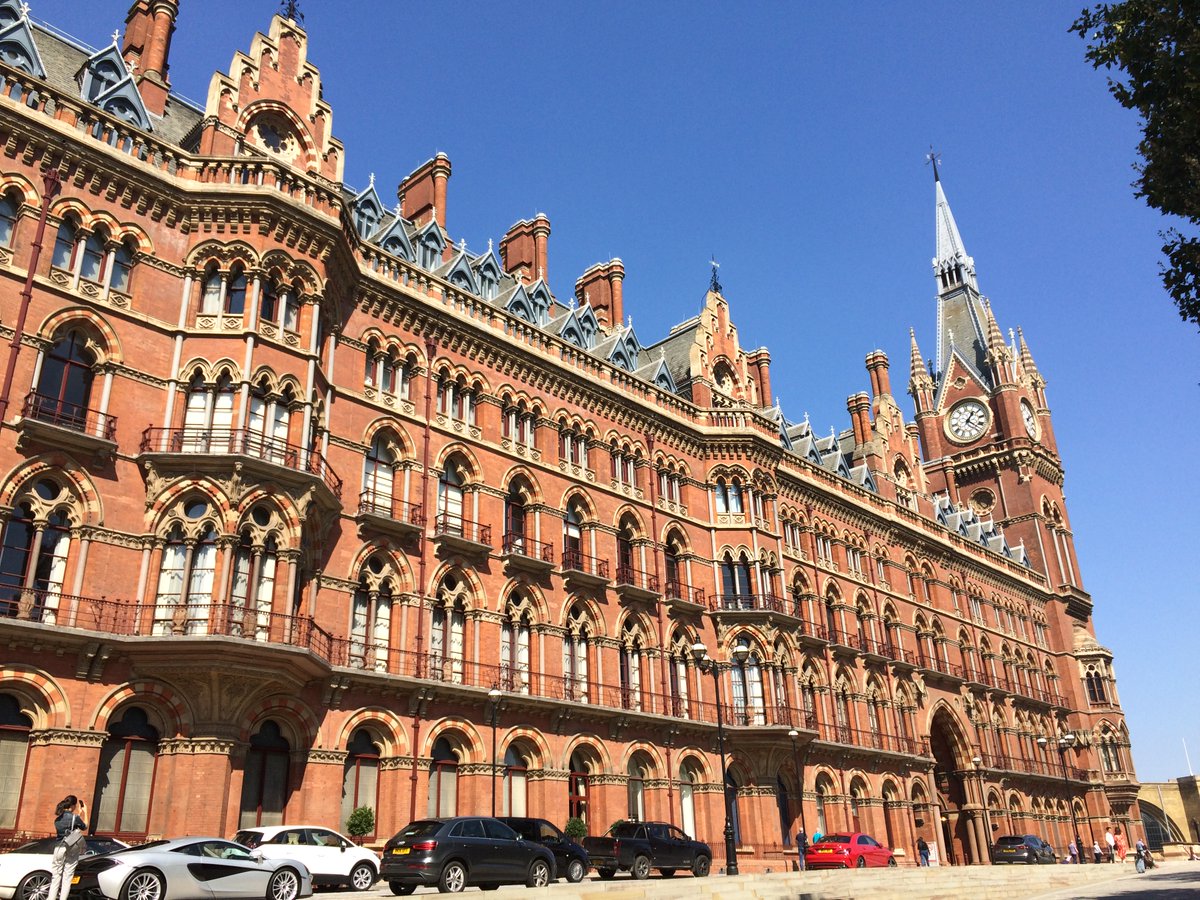 Mybus_UK's tweet photo. ハリポタ映画のセットは日本でも見られますが、ロケ地を訪ねるならロンドンへ！映画のシーンを思い出しながらロケ地巡りに行きませんか？詳細はこちら☞https://t.co/YHS2ZTkwwF　
マイバスでは本場英国のWBスタジオツアーも扱っています！詳細は☞https://t.co/OAIQNdeF0e
＃ロケ地巡り ＃ハリポタ https://t.co/jc3HWW2Ek8