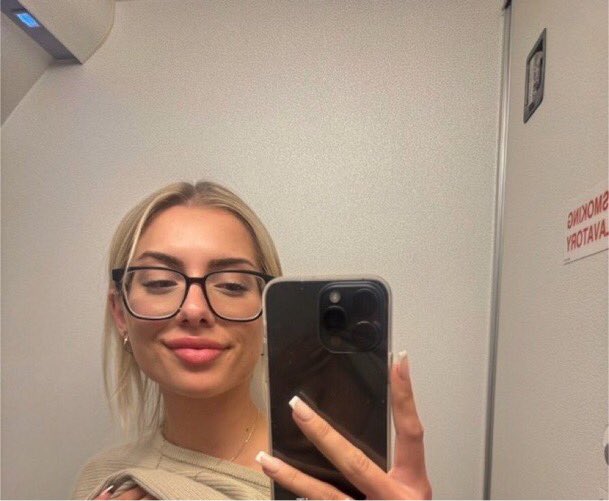 ClaraDJayqd's tweet photo. Yo Fam🎊🌹💝
Who’s bored here as well?🍆💦🔫
#AliceDeAndrè #unitedstates 
#fyp #fypシ゚viral #tgif #friday #LaCasaDeLosFamososMéxico #altın #LaCasaDeLosFamososMéxico4 #PetroVergüenzaMundial #YoLeCumploABogotá #bogotá488años #usa #LaCasaDeLosFamososMéxico #usaX https://t.co/pewMQLVXUj