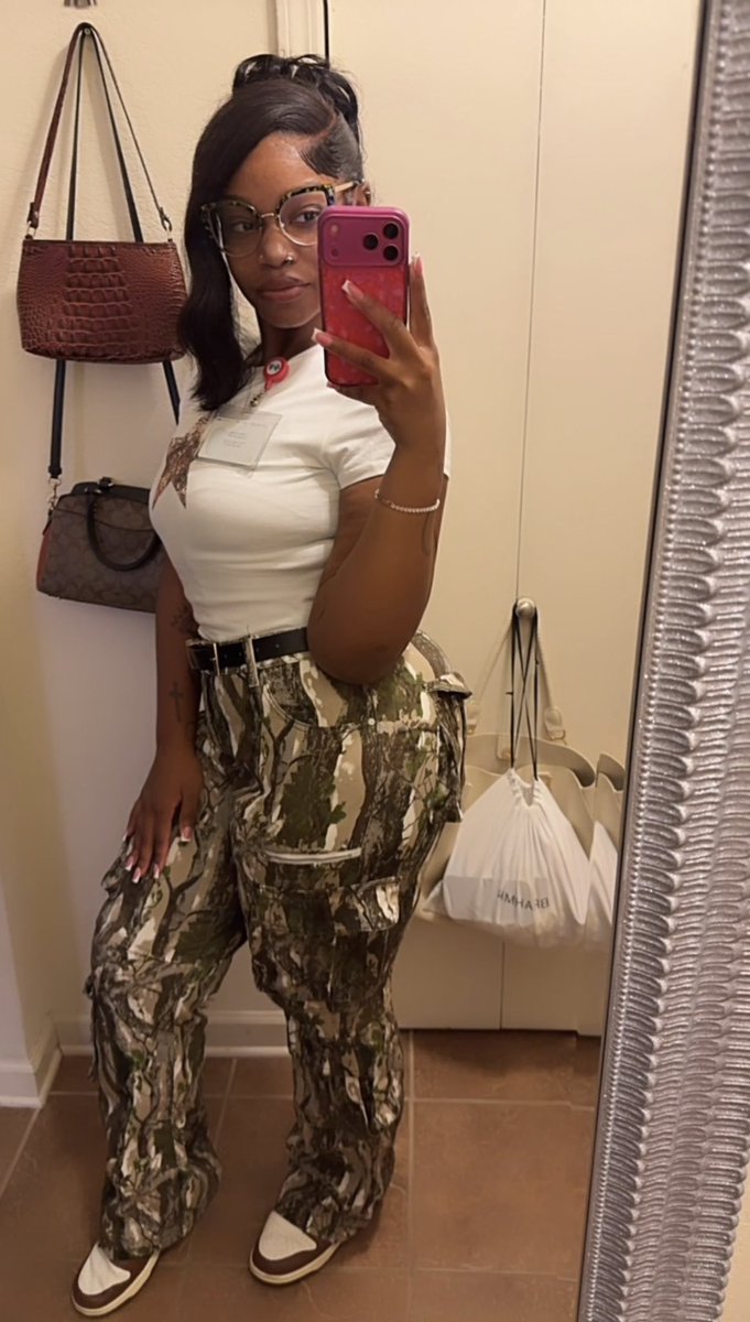 theerealnesha's tweet photo. 🤑 https://t.co/65UISfy0Ay