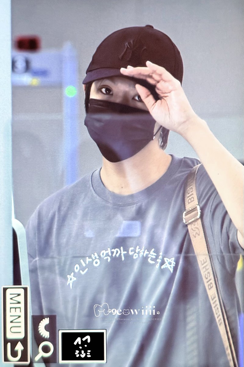 M9eowiiii's tweet photo. 260812 GMP 출국

인생억까 당하는중

#SHUAIBO #장슈아이보 #AHOF #아홉 https://t.co/1XoLNY5NGt