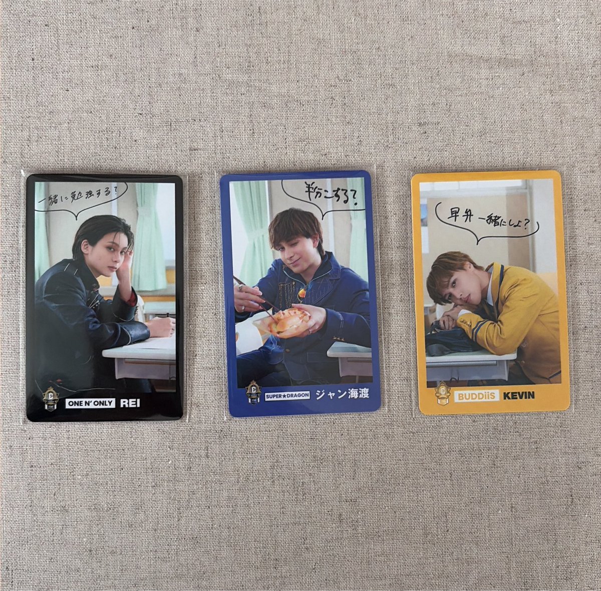 a63691678's tweet photo. EBiDAN 15th Anniversary グッズ ランダム トレカ ポップアップ POPUP 交換

【譲】
REI、ジャン海渡、KEVIN

【求】
山中or吉田or曽野

異種交換可能です◎
郵送交換のみ

#ebidan交換
#MILK交換 https://t.co/DekPHXFjjE