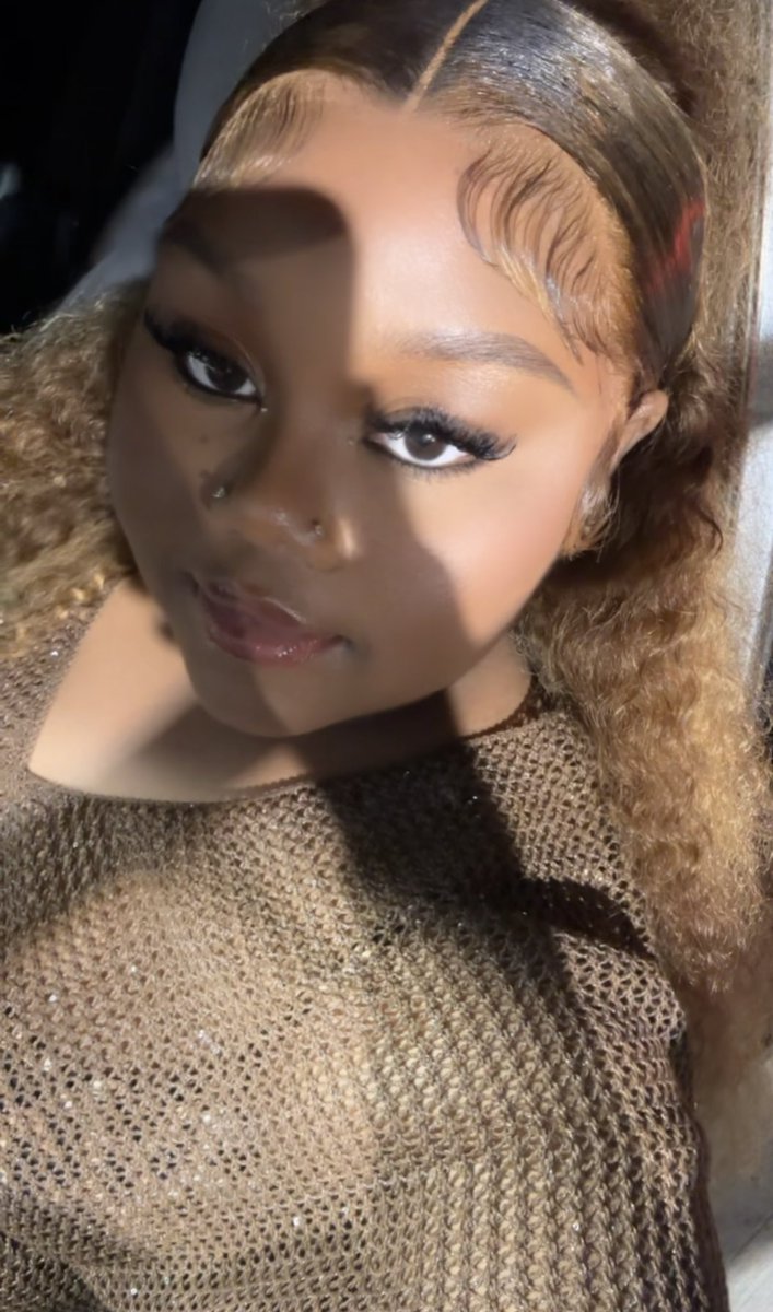 PayKarma06's tweet photo. I haven’t been on here in forever 😩😭 https://t.co/lD3AcmoYmZ