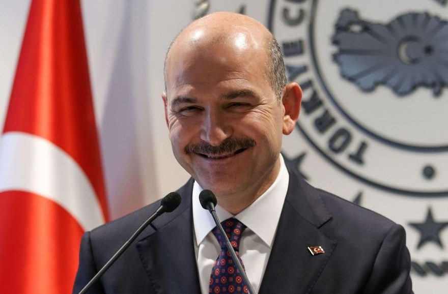 TRKatfar's tweet photo. Pişt teröristi affetme yasasına EVET diyen @suleymansoylu 
Bişi sorcam sadece.
Bebek katili terörist apo itinin ayakkabı numarası kaç?
apo itinin ayağını yalamak isteyen varsa bilgisi olsun diye. https://t.co/FhyKNrHH3Z