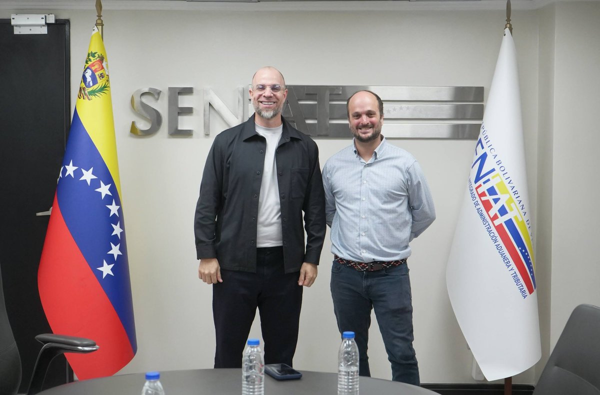 romanmanigliave's tweet photo. En línea con las orientaciones de la presidenta (e) @delcyrodriguezv sostuvimos un encuentro con @somoscashea con quienes avanzamos en la articulación desde la nueva perspectiva de modernización, digitalización y automatización del @SENIAT_Oficial.

Estamos trabajando con todos los actores del ecosistema financiero nacional, entre los cuales el modelo BNPL ((Buy Now, Pay Later) o "Compra ahora, paga después” ha sido ampliamente adoptado por el sector comercial y representa parte importante de su dinámica económica.

Intercambiamos visiones y experiencias de buenas prácticas que son referencia en la región y en el mundo, de cara a la construcción de un ecosistema integrado que permita un acompañamiento más eficiente en la acción recaudadora y tributaria, facilitando los procesos a todos los actores que participan en la actividad comercial.

Seguimos avanzando en la transformación del @SENIAT_Oficial incluyendo a todos los sectores, rumbo a la construcción de la nueva cultura tributaria para el desarrollo del país.