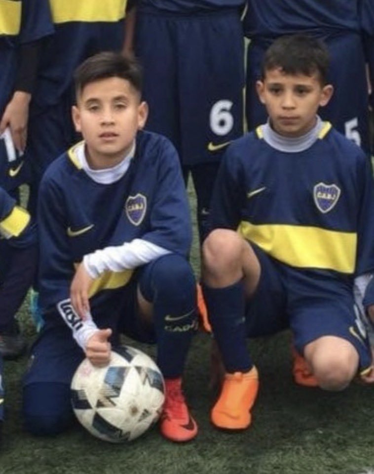 vagoxeneize12's tweet photo. Almada y Correa no los necesito.
Los fabrico en Boca Predio. https://t.co/FFBGcmkTyG