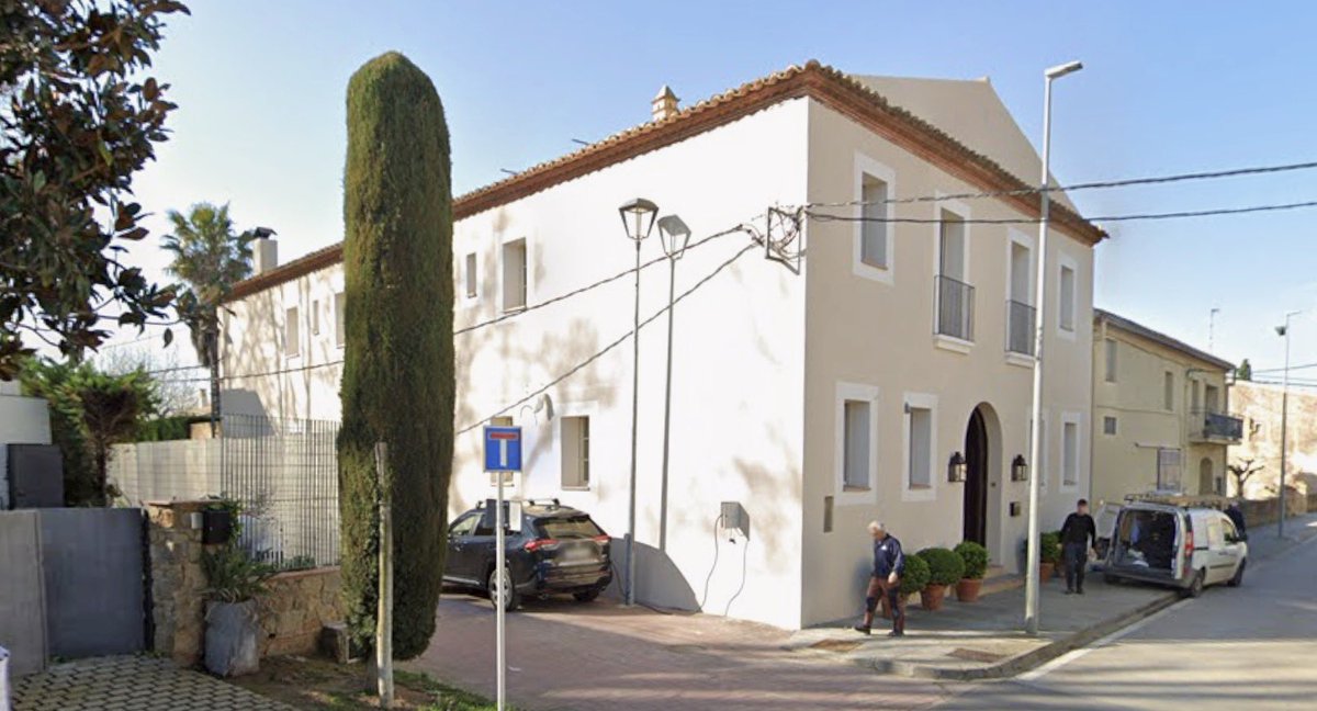 casa_cuartel's tweet photo. #cadadíauncuartel (1677)
Hoy vamos a conocer la antigua #casacuartel de #TorroellaDeFluvià (Girona):

📐
💶 Ajuntament de Torroella de Fluvià
🗓 ca. 1927
📍 42,17415° N, 3,04538° E
🏘️ -
1/5 https://t.co/jEUnvS8fQD
