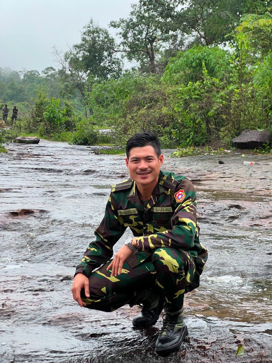 khamj1gu's tweet photo. ຄີບທະຫານຊັກວາວນ້ຳແຕກໂຄດນ້ຳຫຼາຍເລີຍ😘😘 https://t.co/xDV8DbXOae