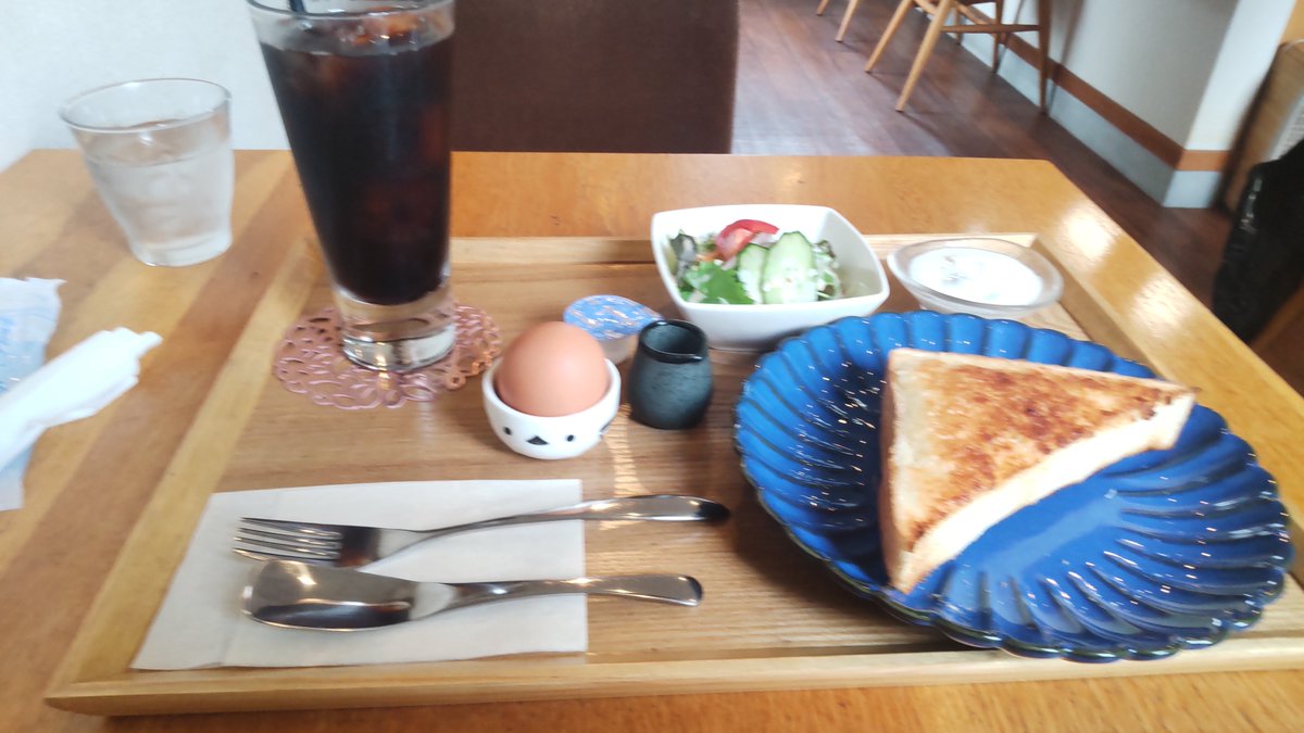 L23WlQy4Uy3NamM's tweet photo. 今日も #Mcafe で朝ごはん🍞🥤🥗
スマホでインターネットは繋がるのに電話がかけられん🙄
設定の問題なんやろか🤔
そろそろ寿命🤔
機械オンチで良く分からんので、ドコモに予約して見てもらう事にしまいました
15時からしか空いとらんかった
今のん5年使ってるからそろそろ機種変かなぁ
#丹波市柏原町 https://t.co/fnXnCdV8bK