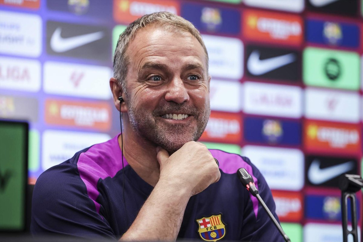BarcaUniversal's tweet photo. ❗️CONFIRMED: Hansi Flick does not want Osimhen, Vlahovic, or Lautaro Martinez.

The only striker he wants is Julian Alvarez.

— @gerardromero https://t.co/yT0gKk6dkC