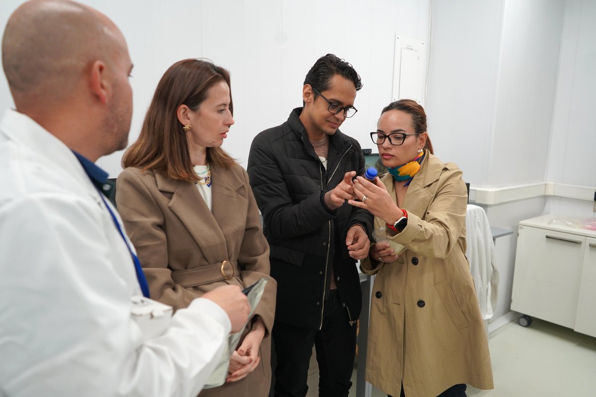 INMdeColombia's tweet photo. #Hoy recibimos a la @U_ElBosque para identificar líneas de cooperación en investigación aplicada, #AsistenciaTécnica y trazabilidad metrológica, con énfasis en #ProductosBiológicos, industria farmacéutica y procesos soportados en mediciones confiables https://t.co/5pfifuqHjL