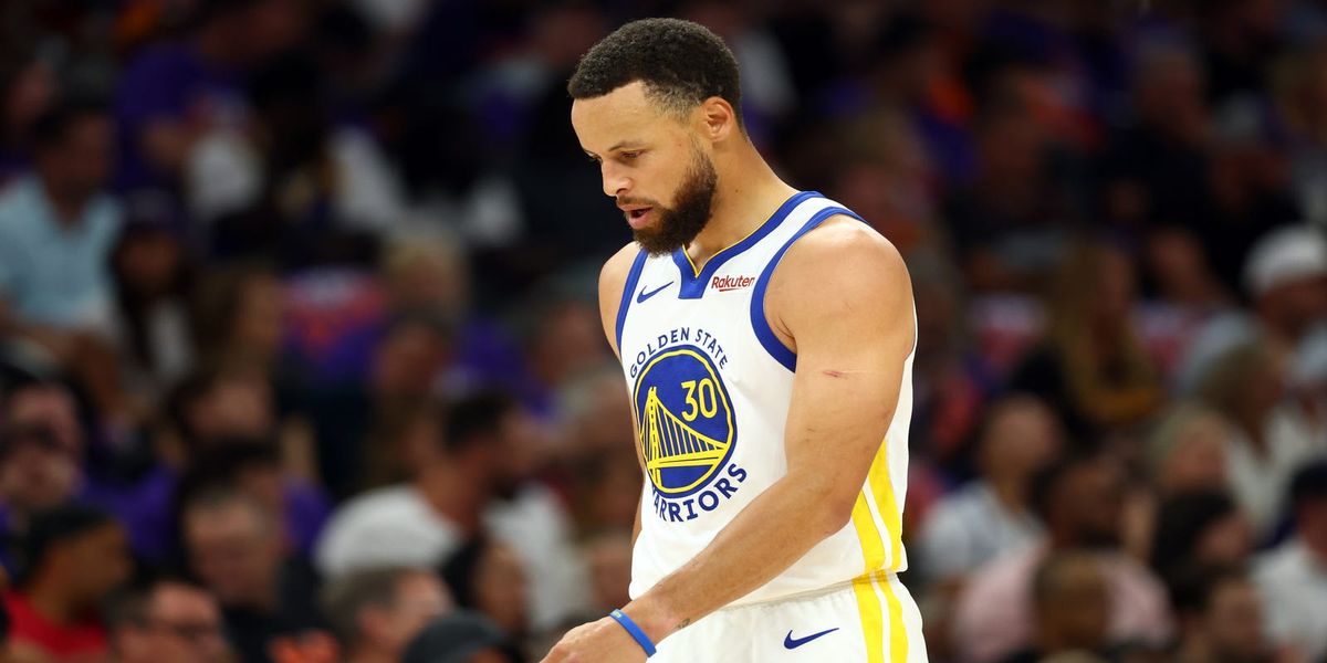 TheWarriorsWire's tweet photo. Warriors GM reveals his thoughts on Stephen Curry's future

📸 Mark J. Rebilas, IMAGN IMAGES via Reuters Connect https://t.co/xm39UMEShN https://t.co/xXXQc377Cn