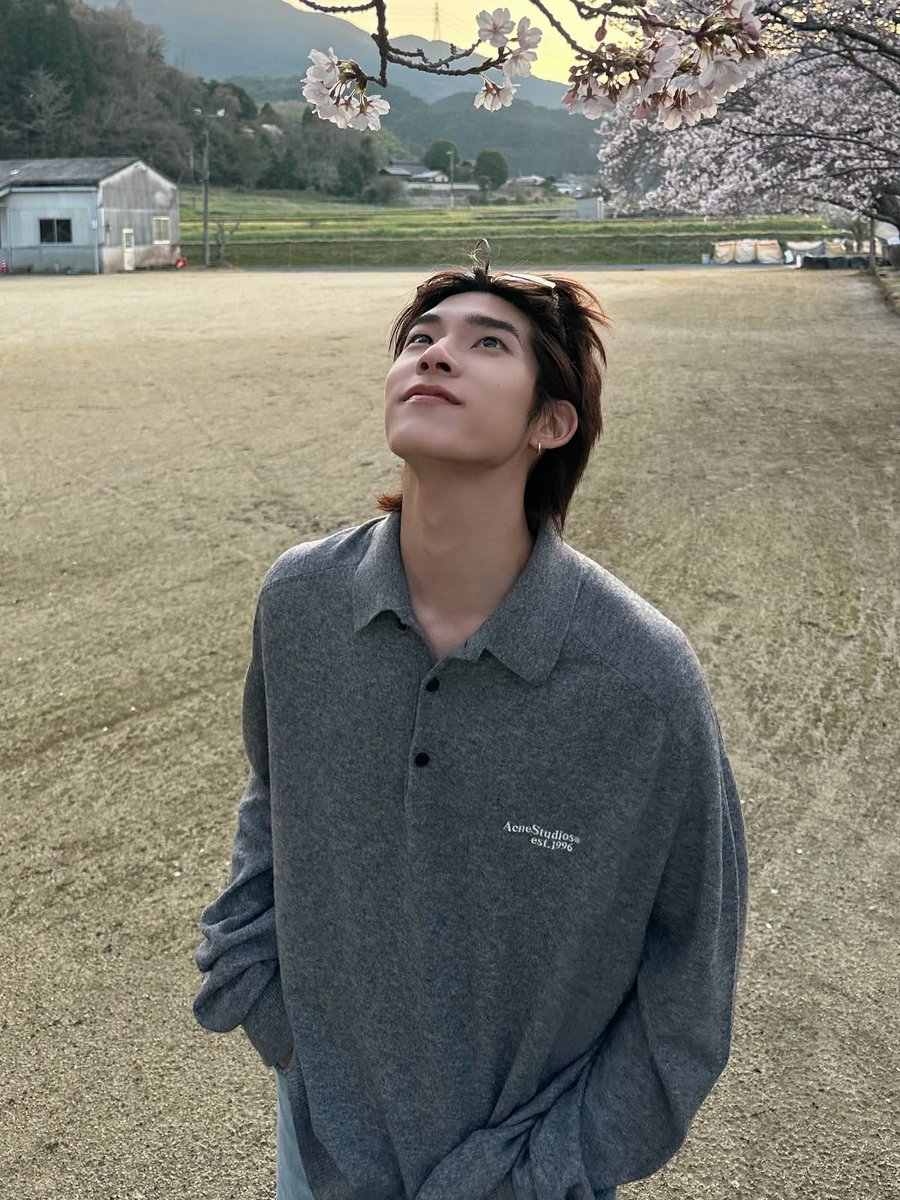 eclipzeliors's tweet photo. feel good to finally be myself https://t.co/iMSpGlYZRZ