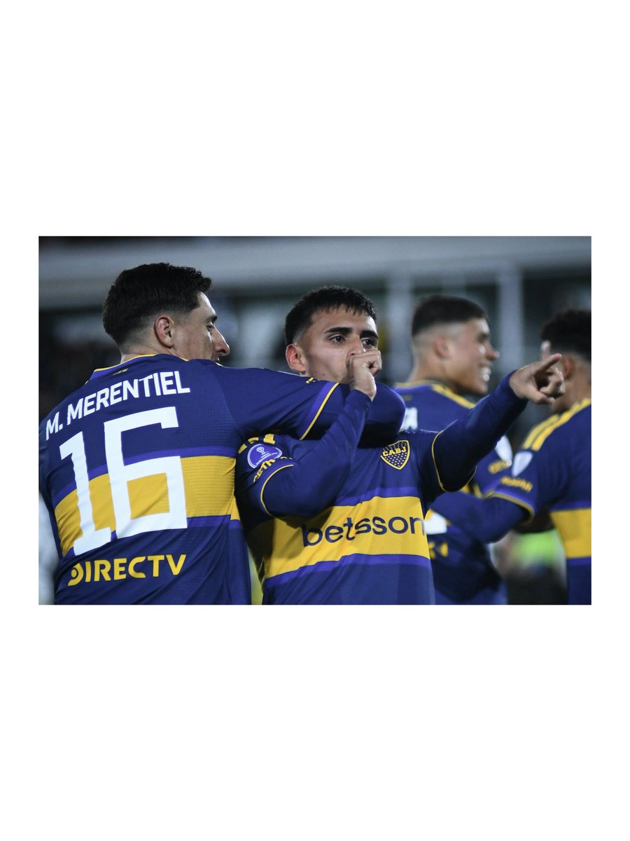 BocaJrsOficial's tweet photo. ¡Si, Pulmoncito! 👊⚽️ https://t.co/ZTLv1nUc6J