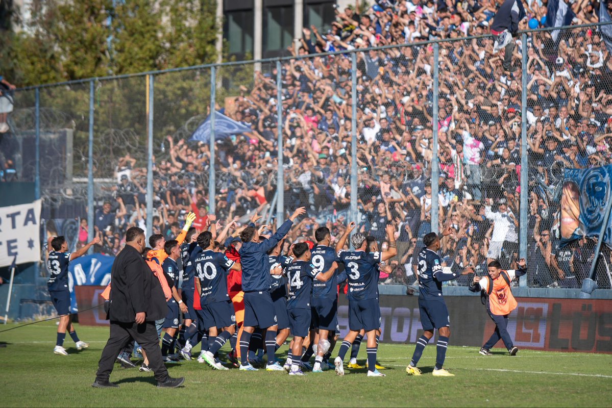 DiosBarbazul's tweet photo. Partidazo del Único Campeón. Se define en Mendoza y se empieza a ganar desde ya: entrada bonificada para el socio que está al día y a otra cosa. 

Arriba la Lepra. https://t.co/G4BNuE7soM